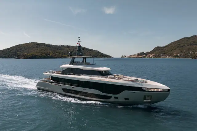 Azimut 116 — Cannes Yachst hire, Cannes