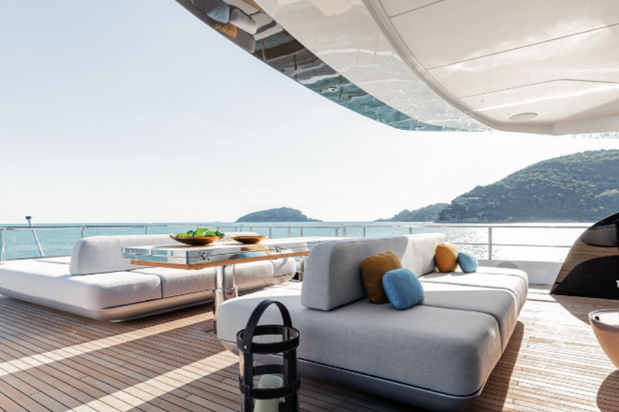Azimut 116