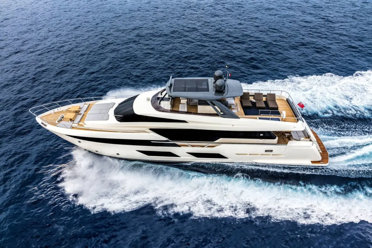 Ferretti 920, exterior — Cannes Yachst hire, Cannes