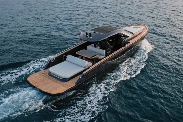 Forza 37 — Cannes Yachst hire, Cannes