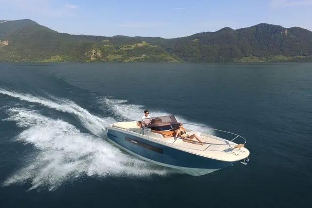 Invictus 280 — Cannes Yachst hire, Cannes