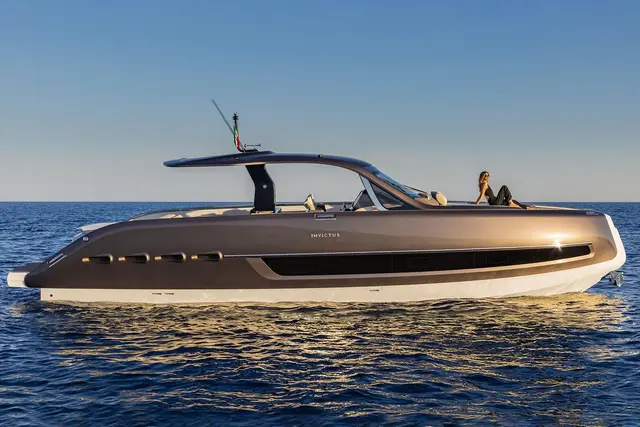 Invictus 460 — Cannes Yachst hire, Cannes