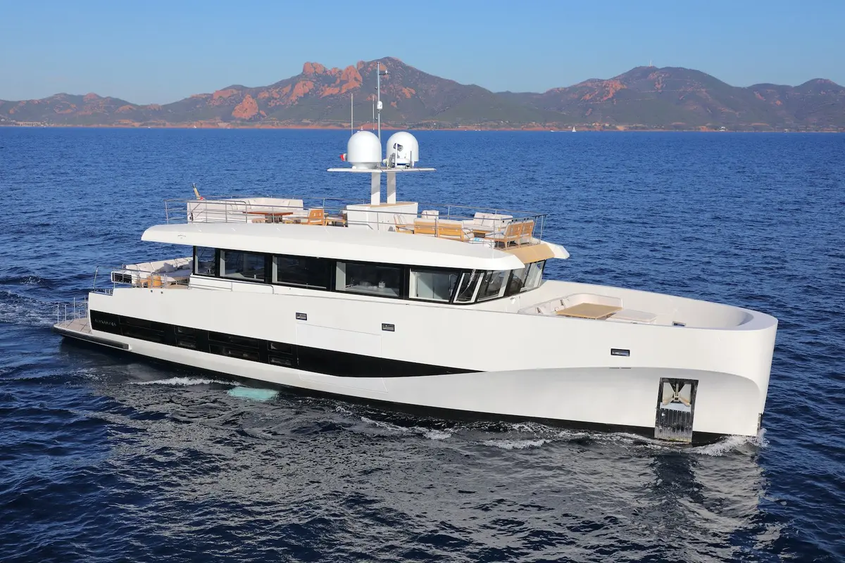 WallyAce 26, main deck — Cannes Yachst hire, Cannes